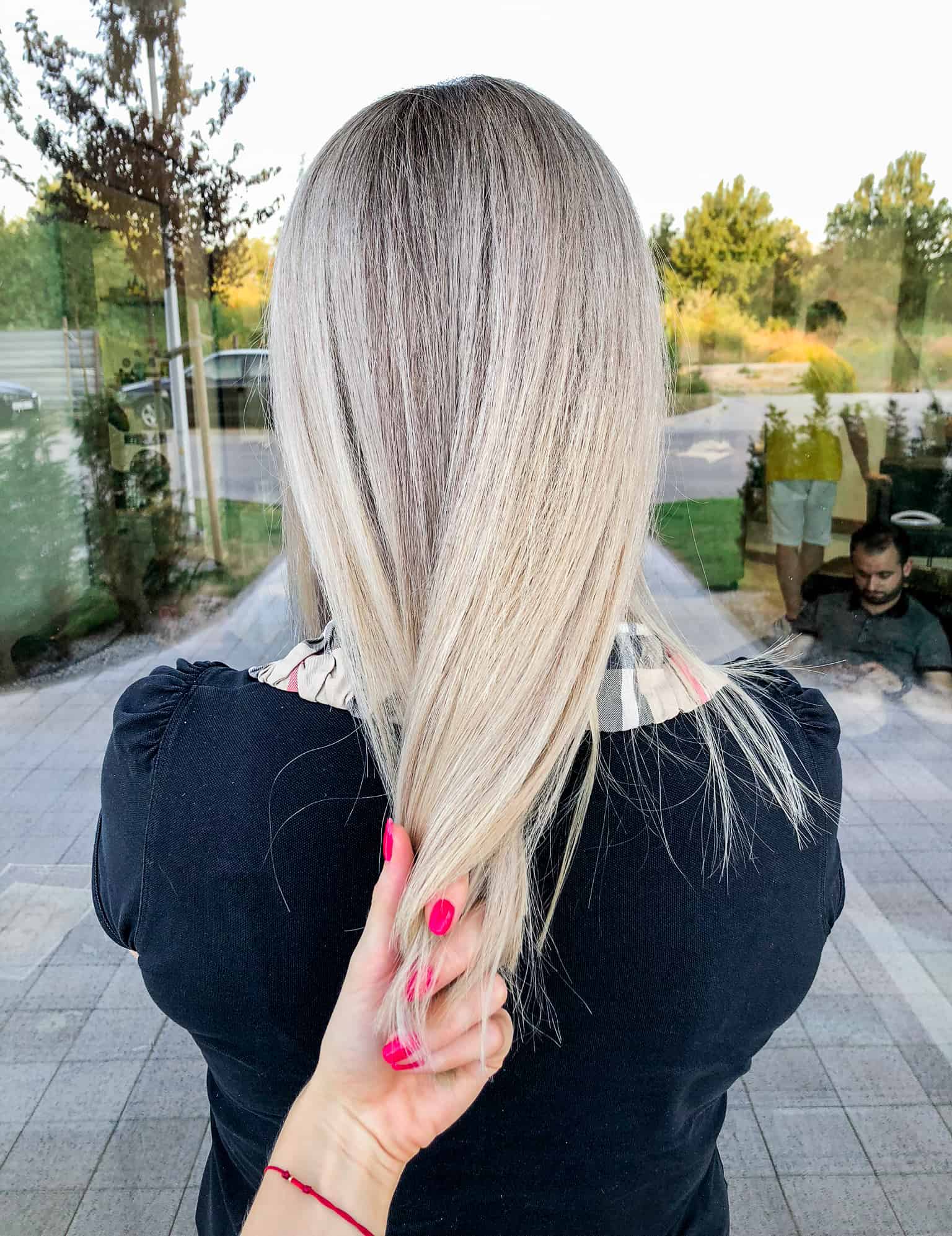 dekoloryzacja włosów